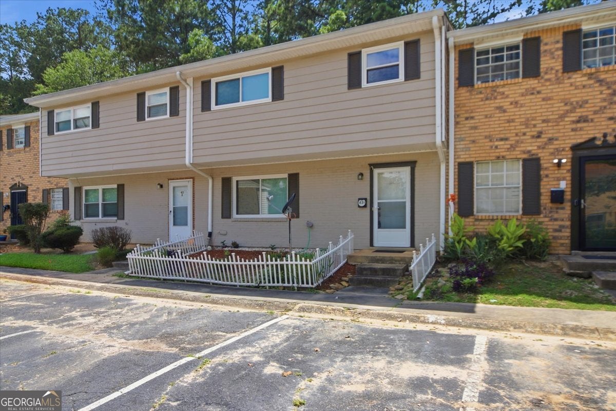 4701 Flat Shoals RD 43E