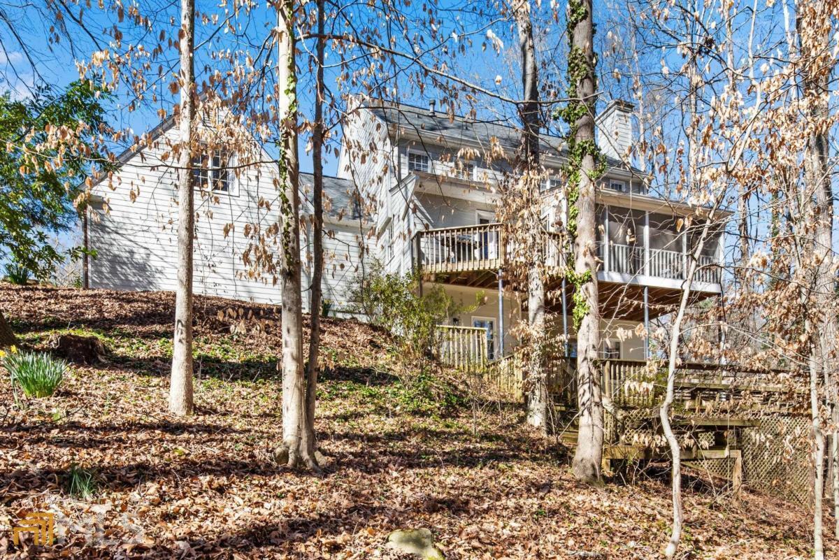 River Lake Shores - Residential