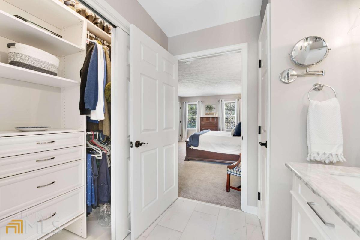 River Lake Shores - Residential