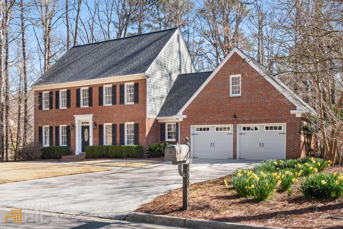 River Lake Shores - Residential