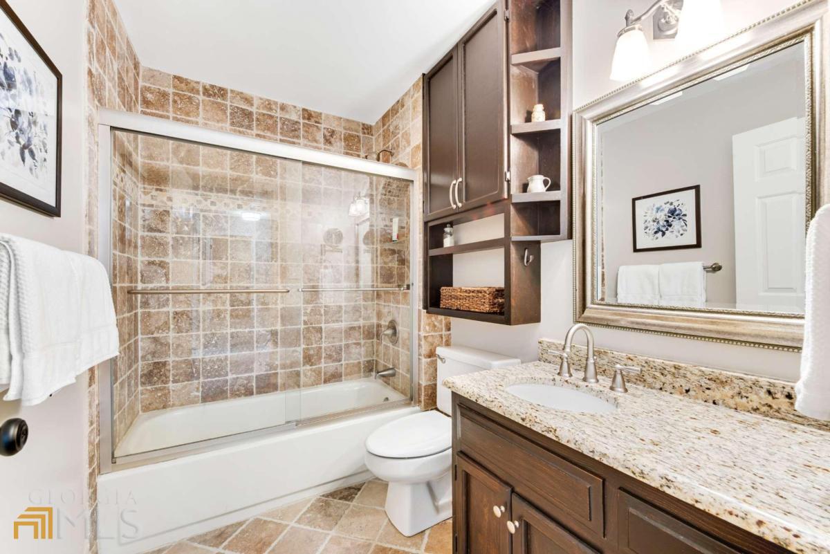 River Lake Shores - Residential