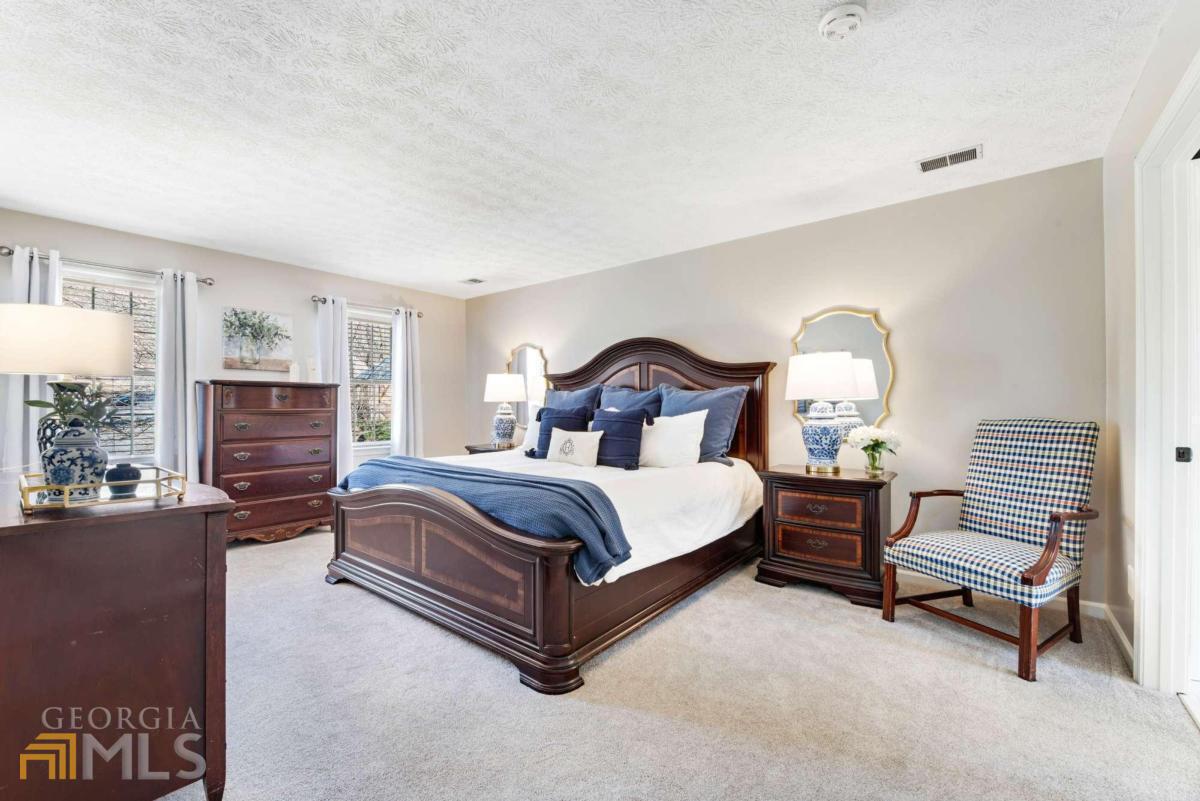 River Lake Shores - Residential