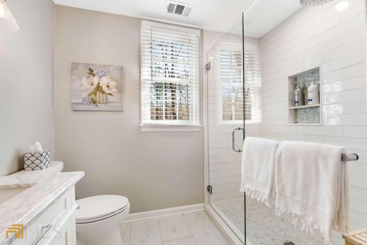 River Lake Shores - Residential