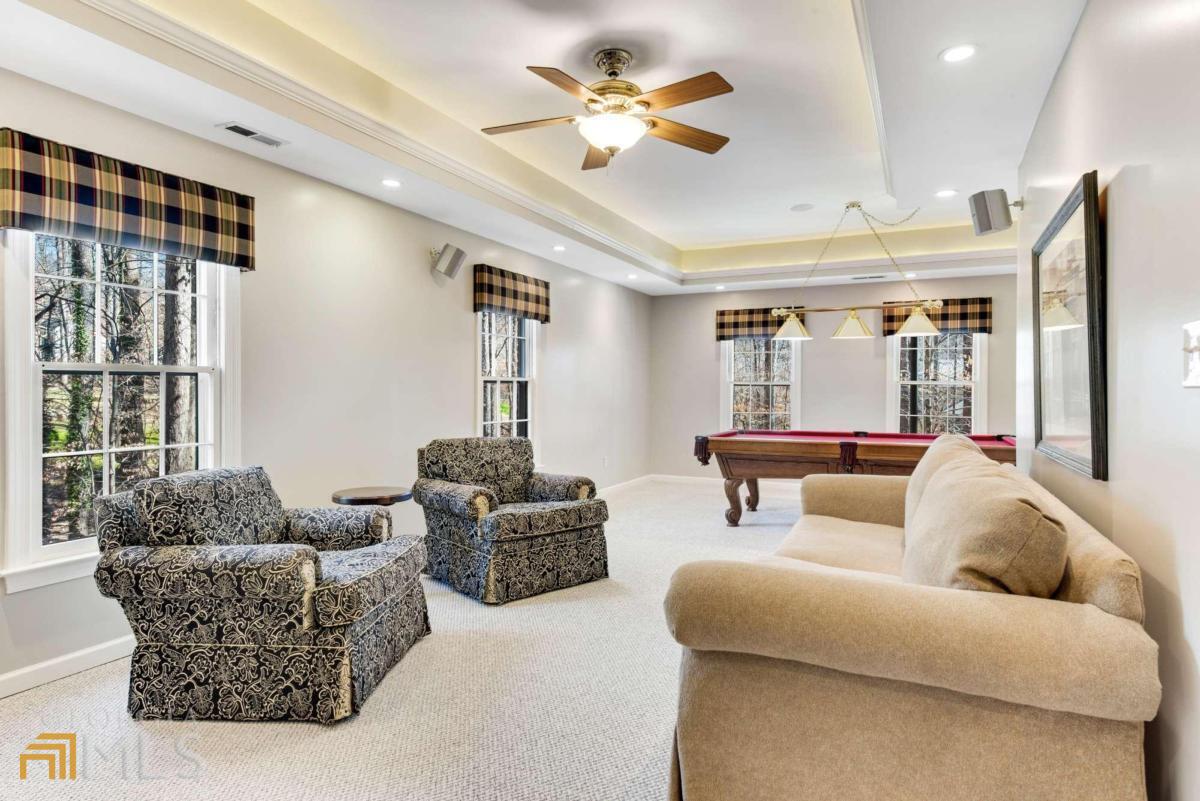 River Lake Shores - Residential