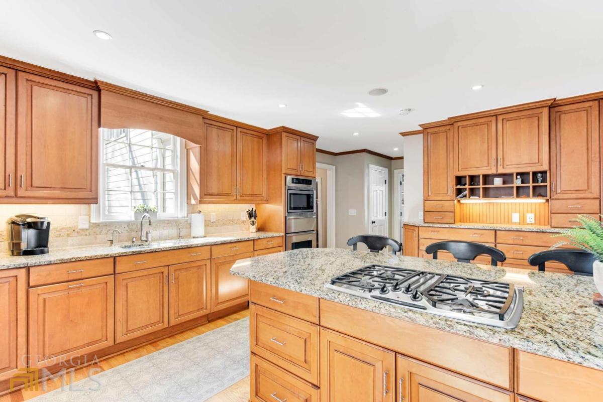 River Lake Shores - Residential