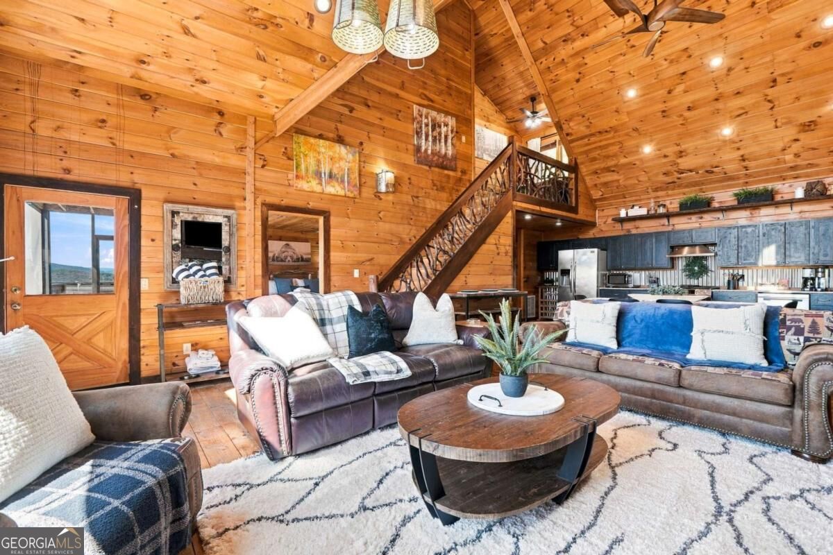 221 Foxfire RD 21