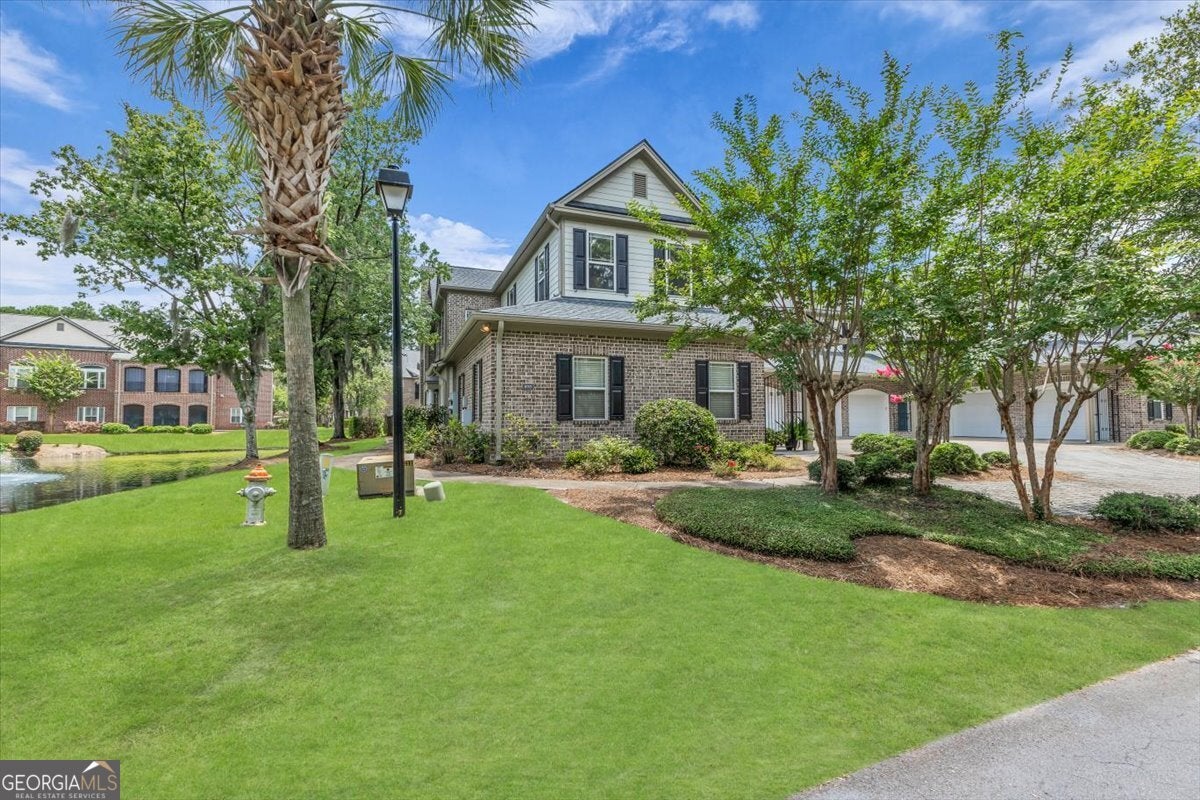 1003 River Oaks DR