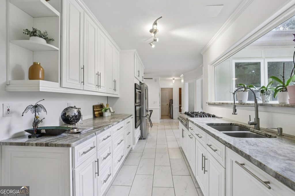 Photo of 4102 Ailey Court, Peachtree Corners, GA 30092 (MLS # 10618167)