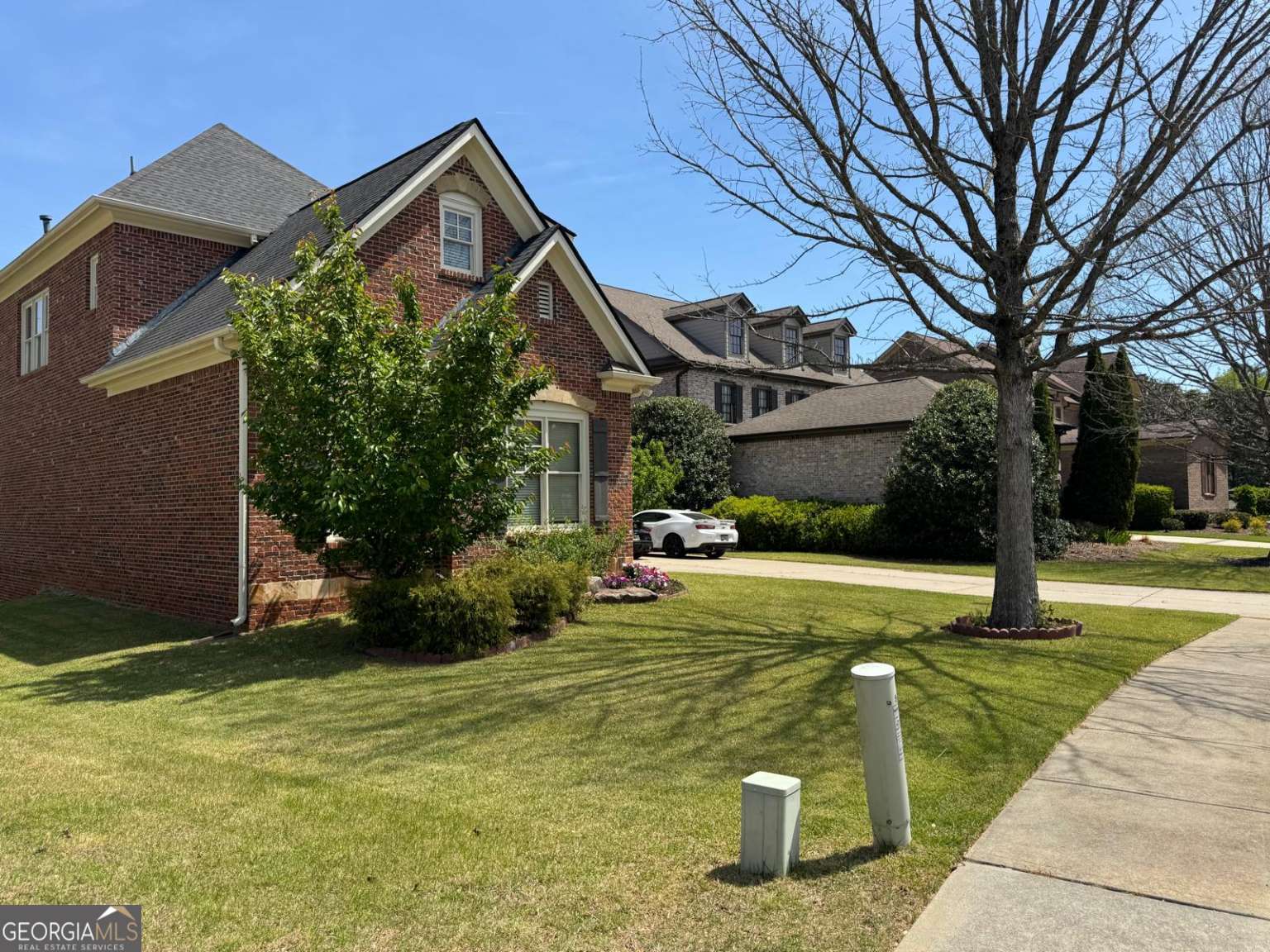 3450 Camellia LN