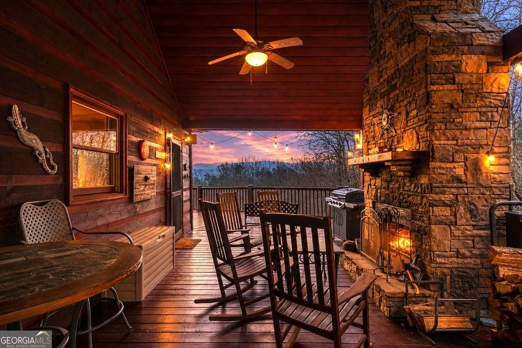 Photo of 97 Fox Mountain Crossing Road, Blue Ridge, GA 30513 (MLS # 10789405)