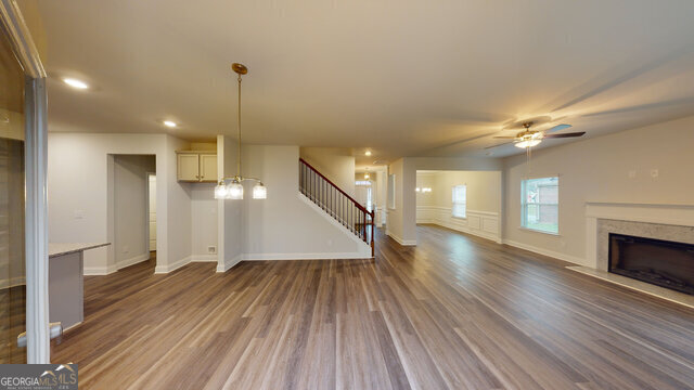 221 Shoreline WAY A016
