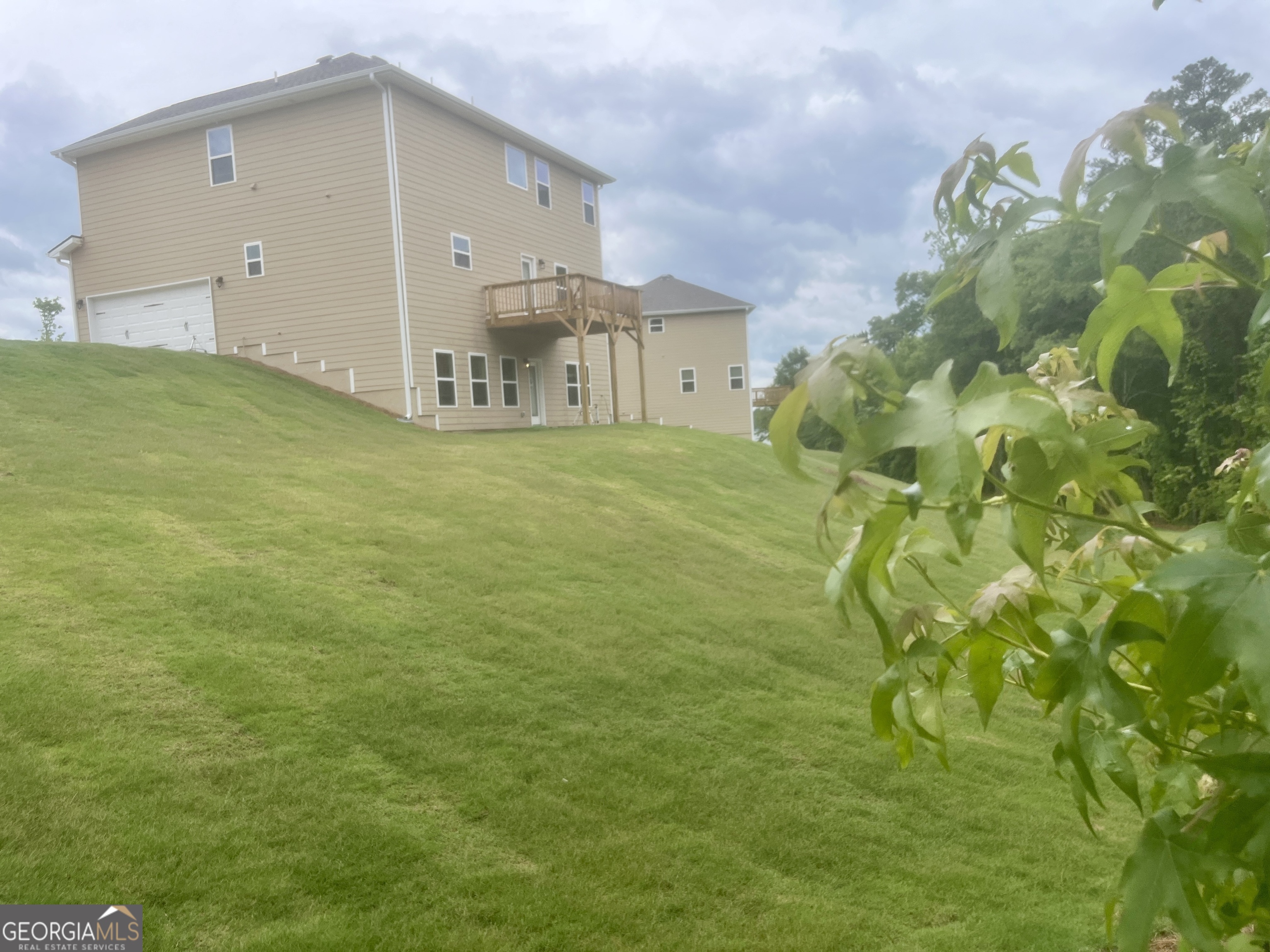 221 Shoreline WAY A016
