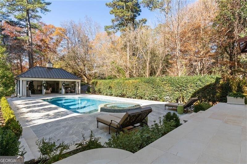 Tuxedo Park - Residential