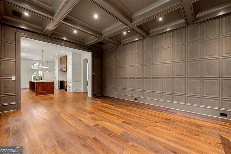 Tuxedo Park - Residential