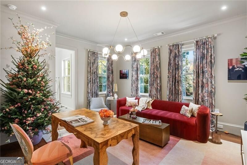 Tuxedo Park - Residential