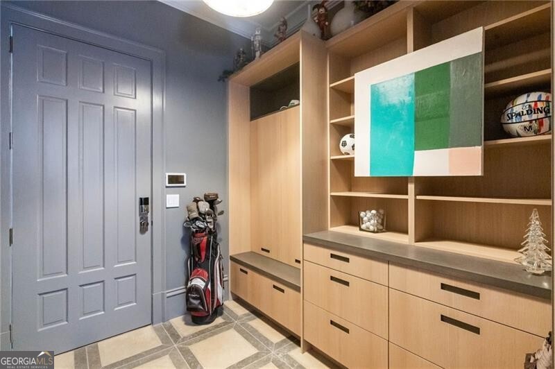 Tuxedo Park - Residential