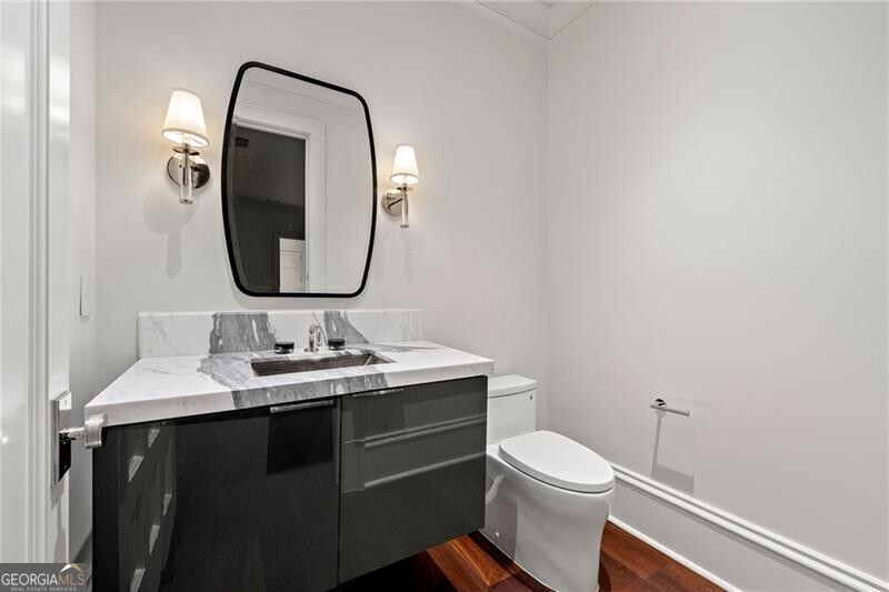 Tuxedo Park - Residential