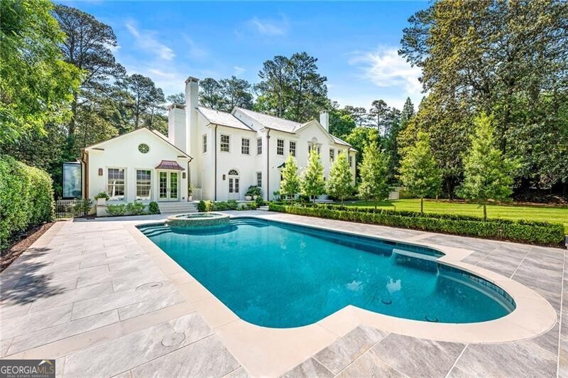 Tuxedo Park - Residential