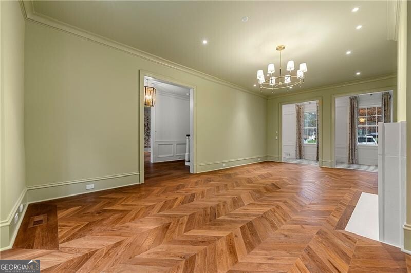 Tuxedo Park - Residential