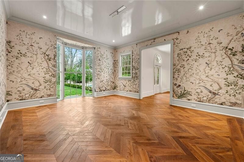 Tuxedo Park - Residential