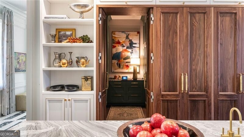 Tuxedo Park - Residential