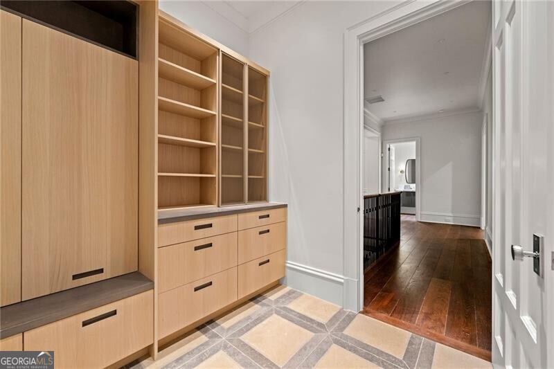 Tuxedo Park - Residential