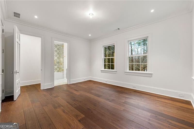 Tuxedo Park - Residential