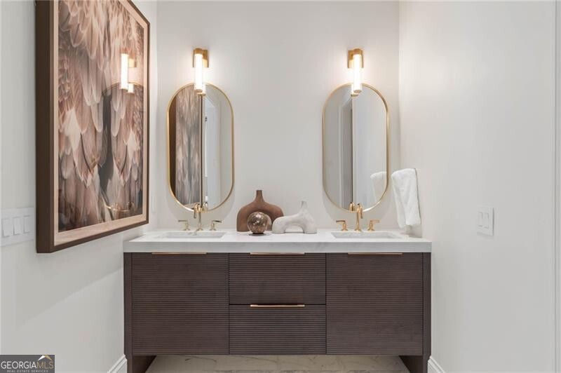 Tuxedo Park - Residential