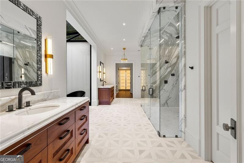 Tuxedo Park - Residential