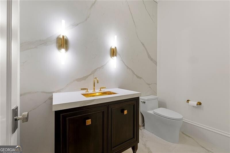 Tuxedo Park - Residential