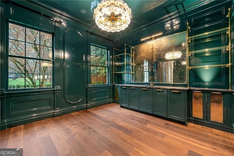 Tuxedo Park - Residential