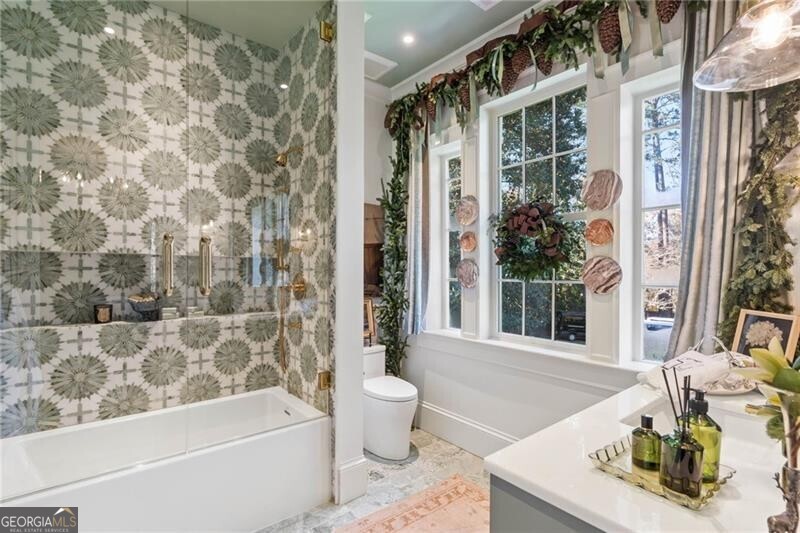 Tuxedo Park - Residential