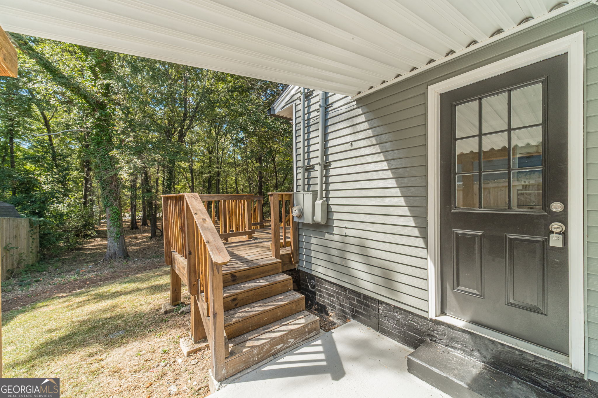 119 Glen Iris DR