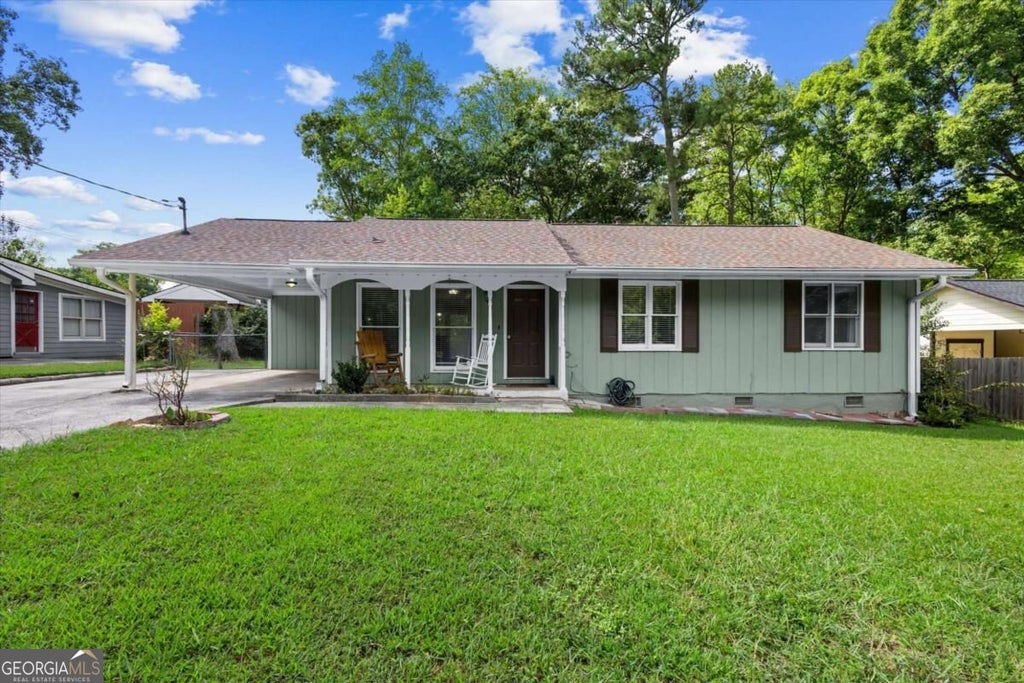 Photo of 413 Hemlock DR, Lawrenceville, GA 30046 (MLS # 10847356)