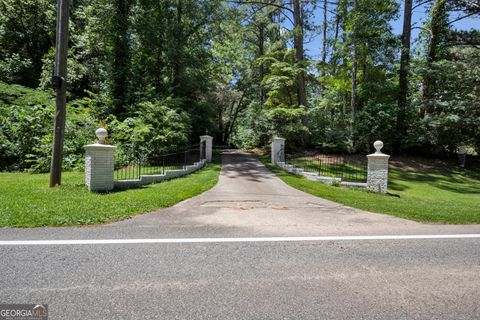 A home in Fairburn