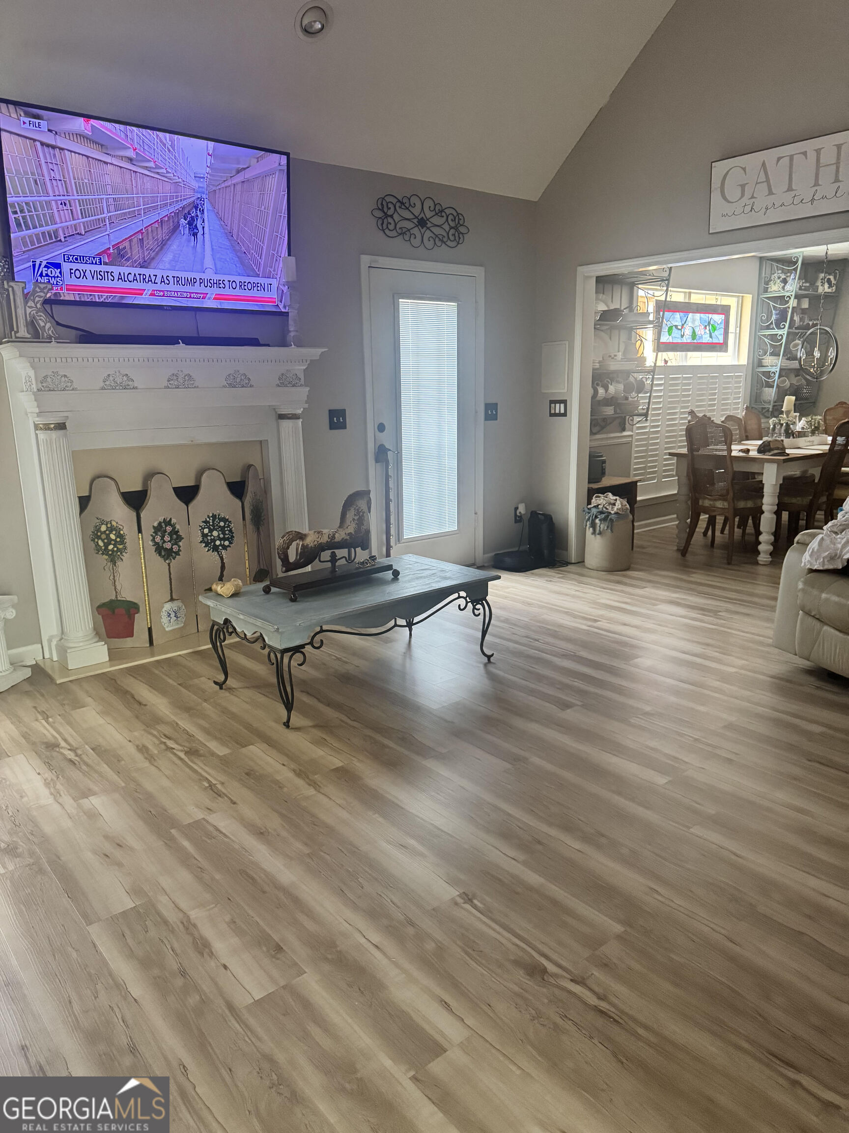 313 Victoria CIR