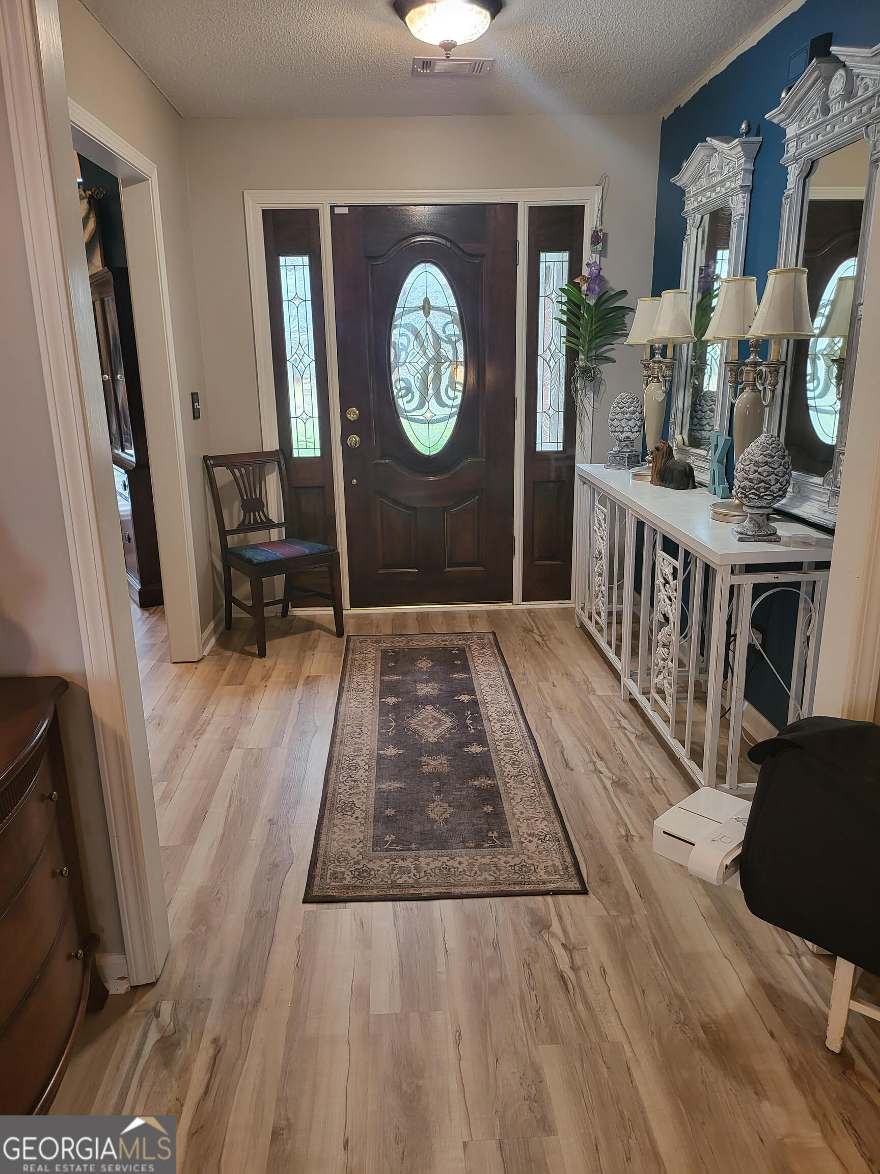 313 Victoria CIR