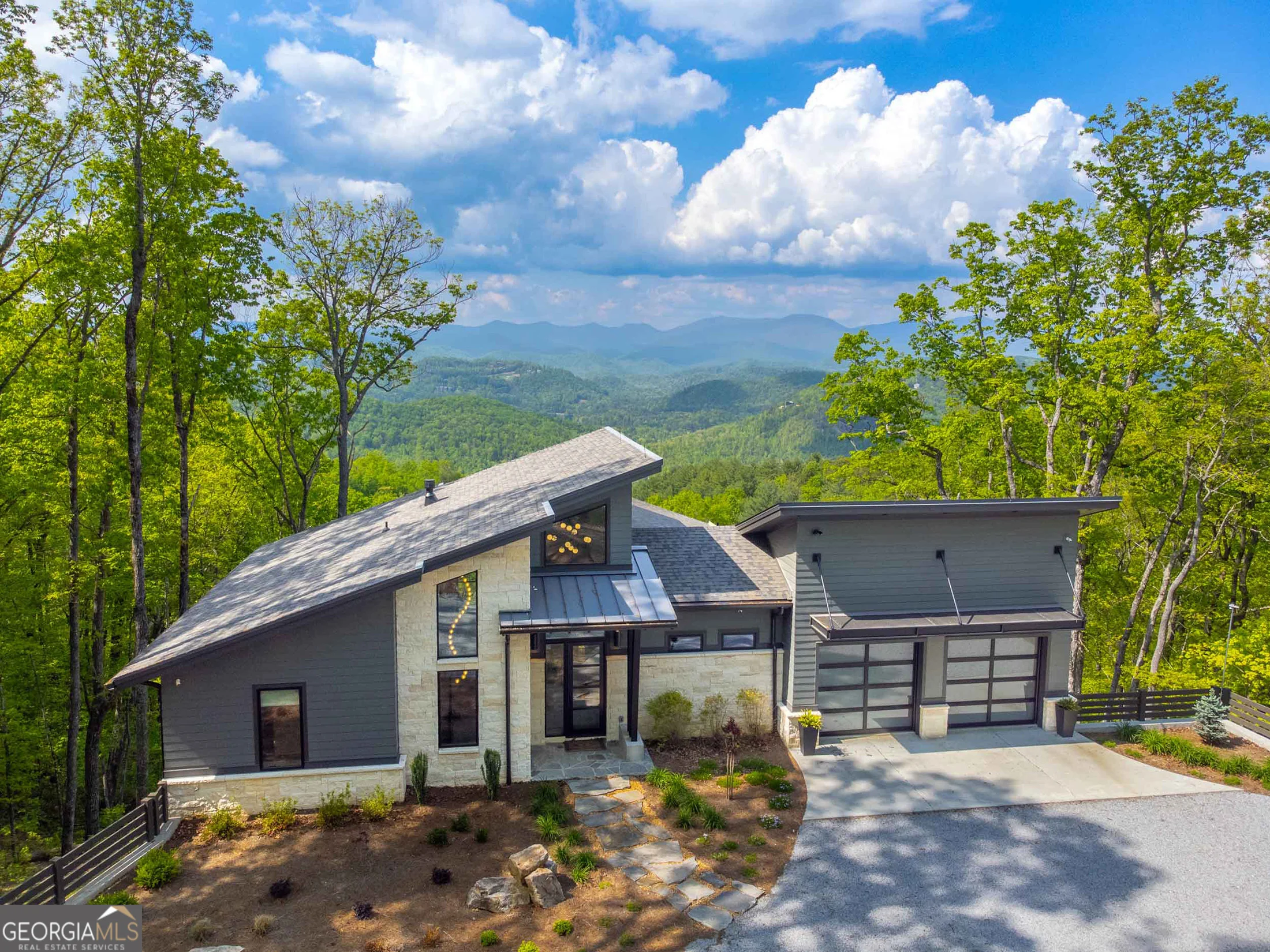 377 Charmont Drive, Tiger, GA, 30576
