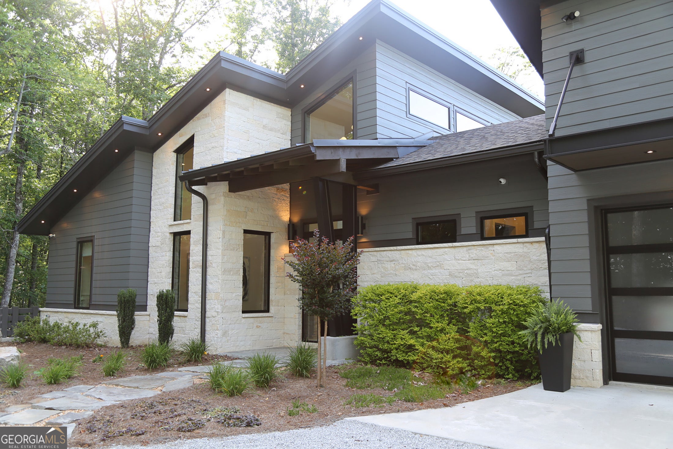 377 Charmont DR
