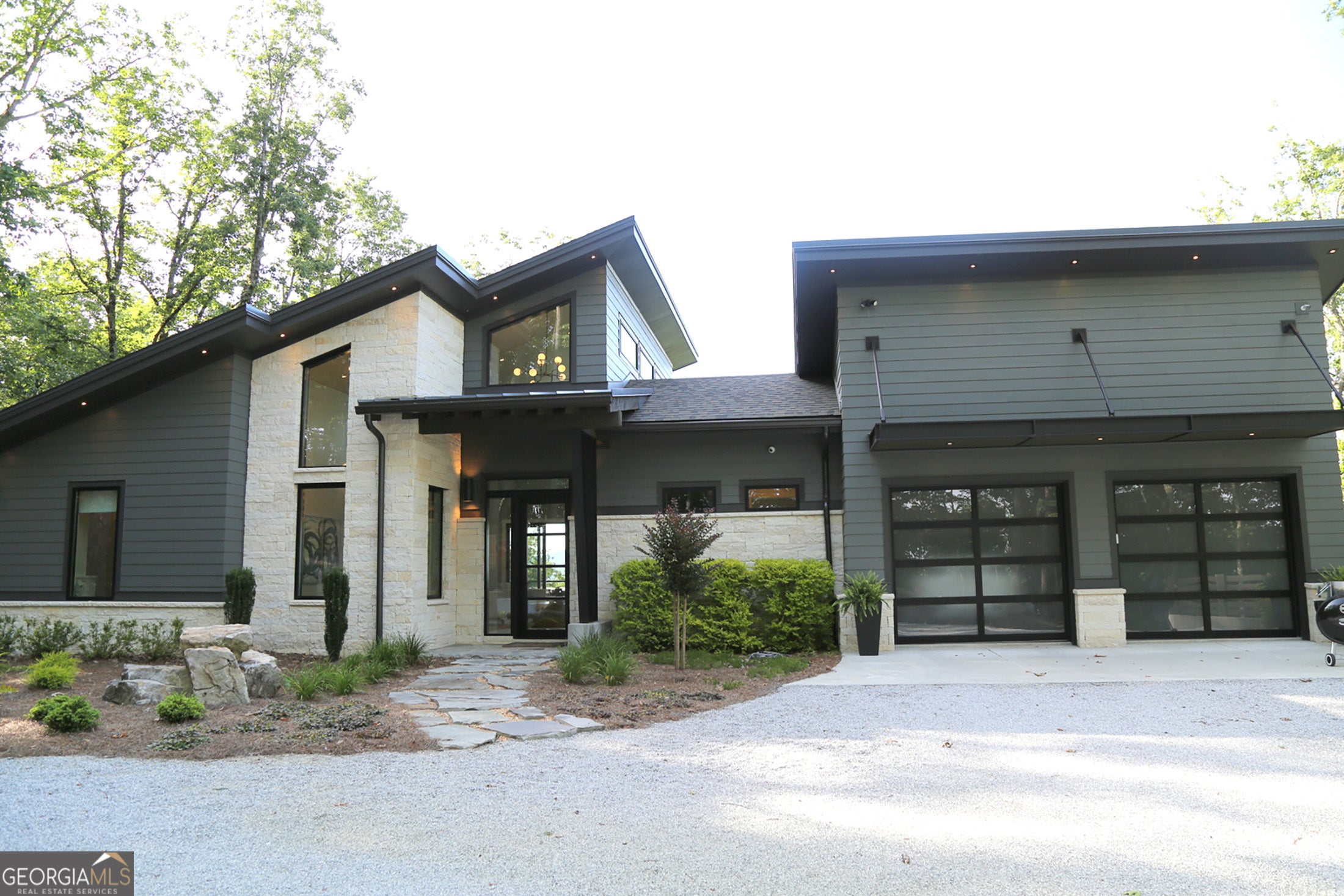 377 Charmont DR