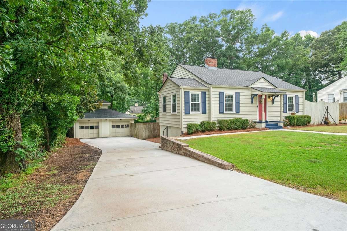 414 Alexander CIR SE