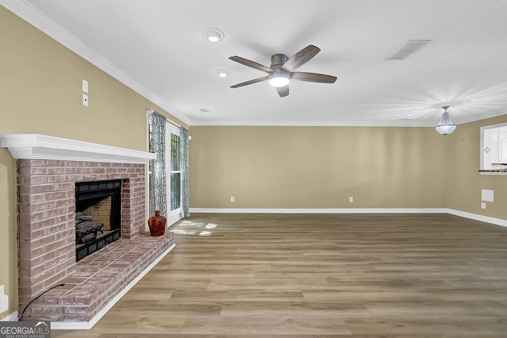EAGLE GLEN CLUSTER HOMES - Residential