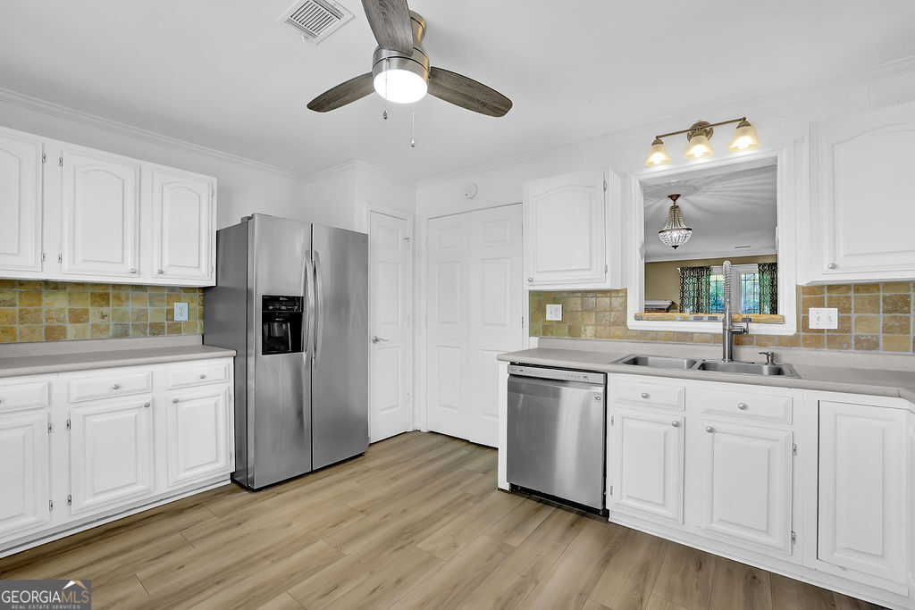 EAGLE GLEN CLUSTER HOMES - Residential