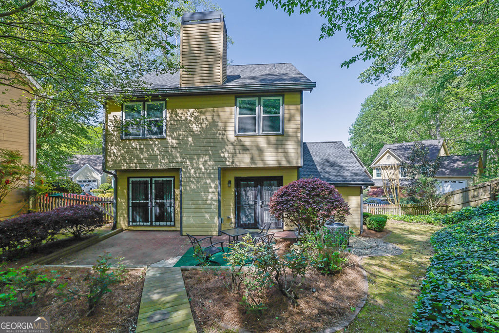EAGLE GLEN CLUSTER HOMES - Residential