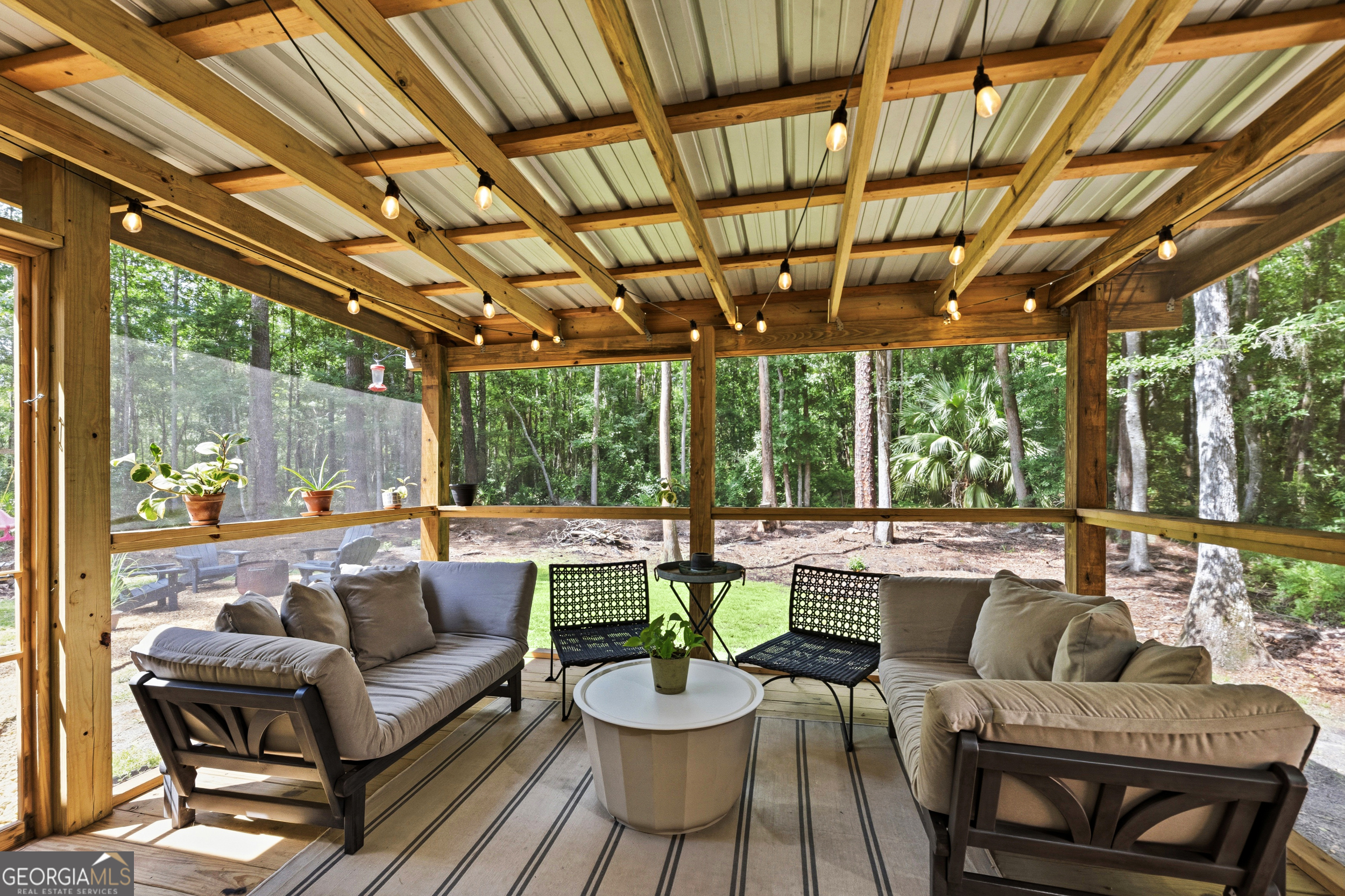 240 Creekwood DR