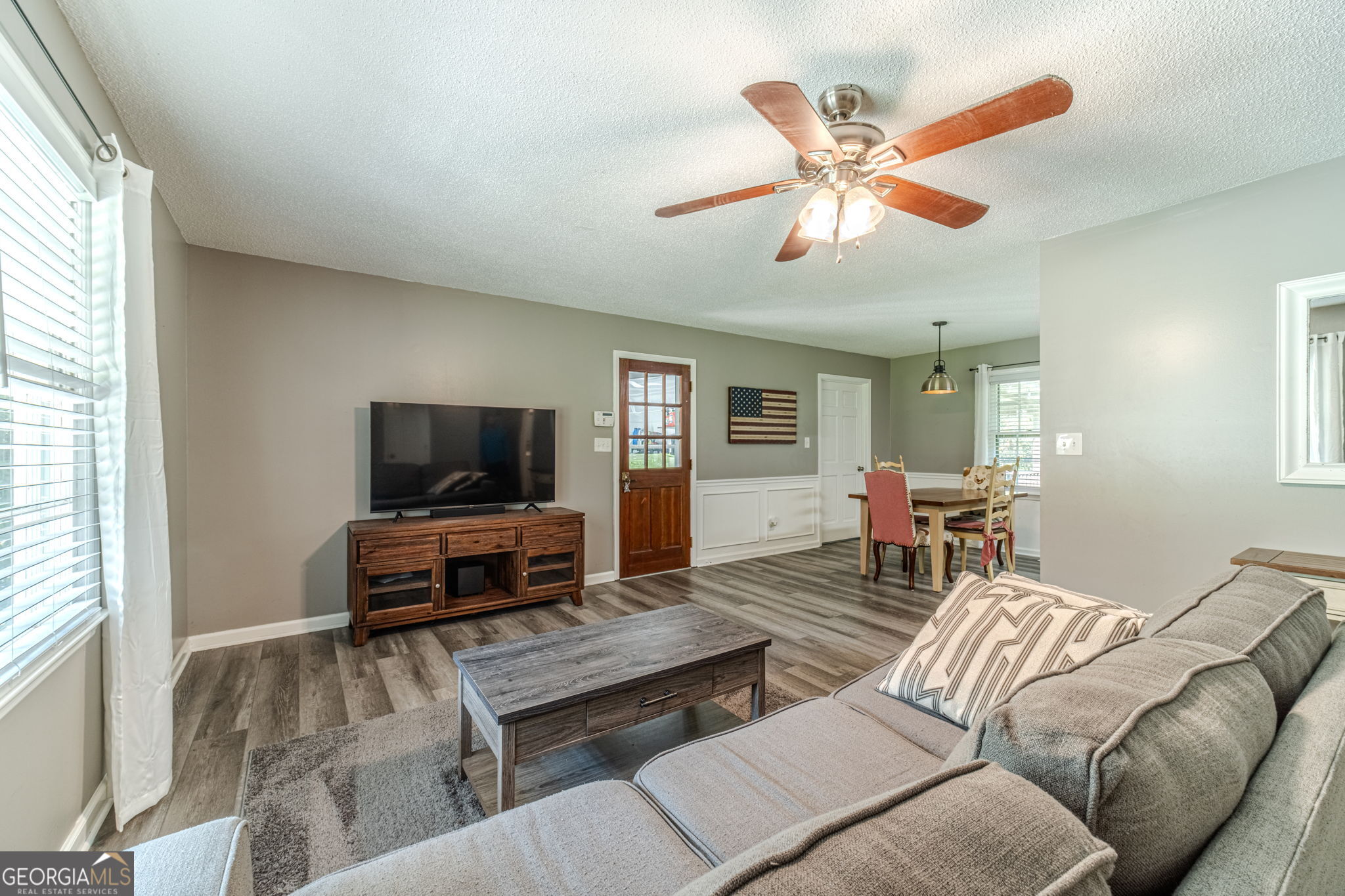 365 E Macedonia Church RD