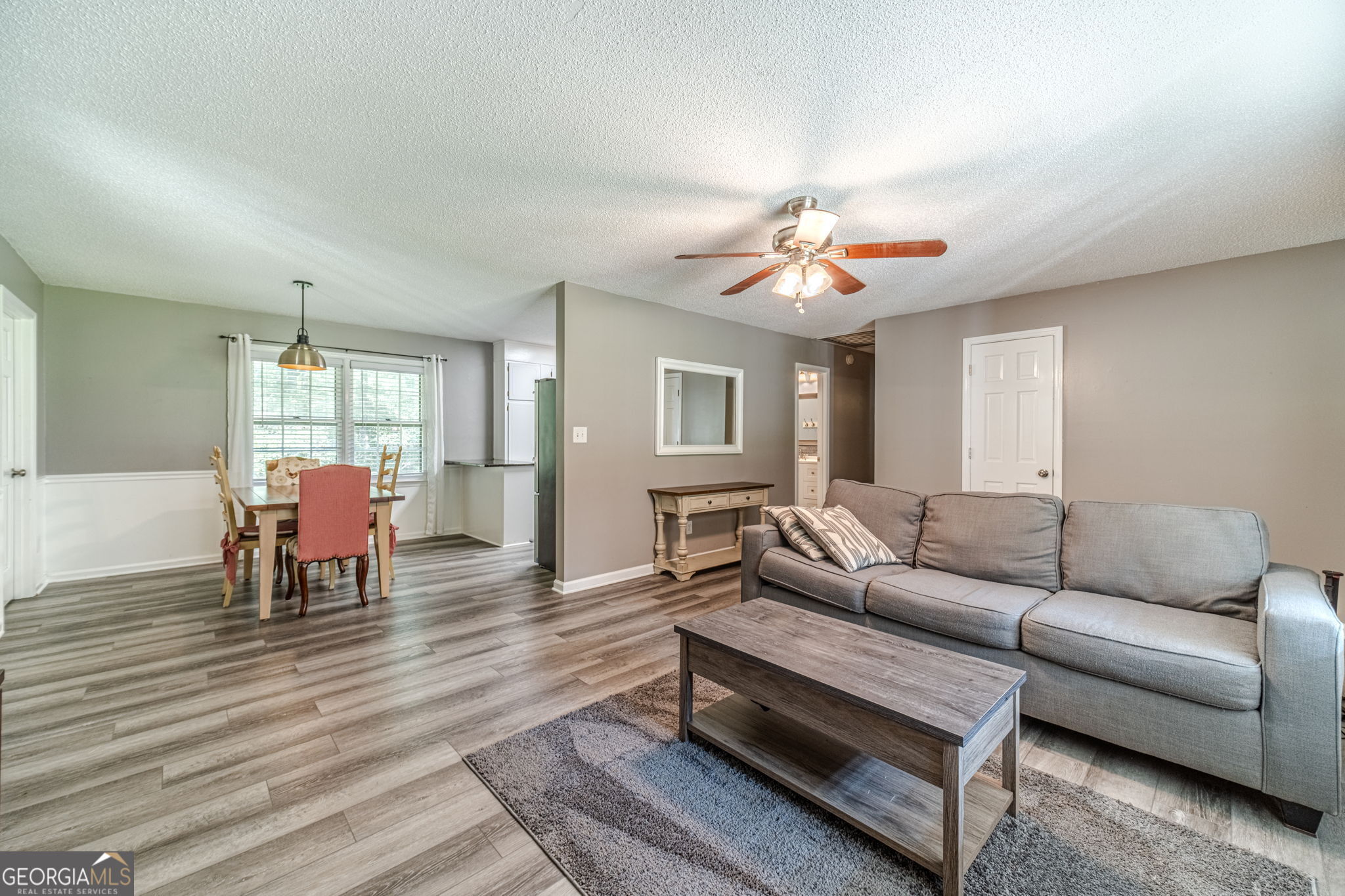 365 E Macedonia Church RD