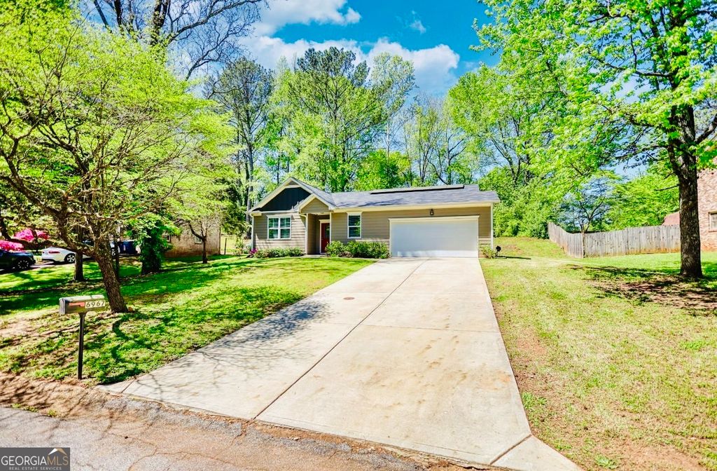 Photo of 6967 Knollwood Drive, Morrow, GA 30260 (MLS # 10736510)