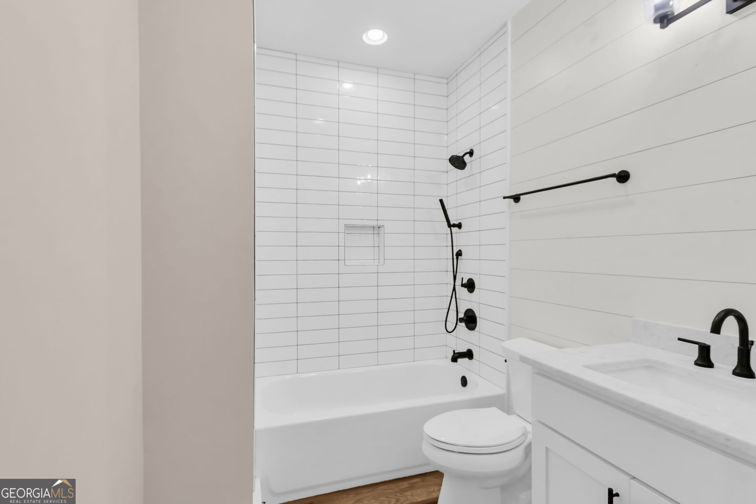 Clarkesville, Georgia 30523, United States, 3 Bedrooms Bedrooms, ,3 BathroomsBathrooms,Residential,Active,223747