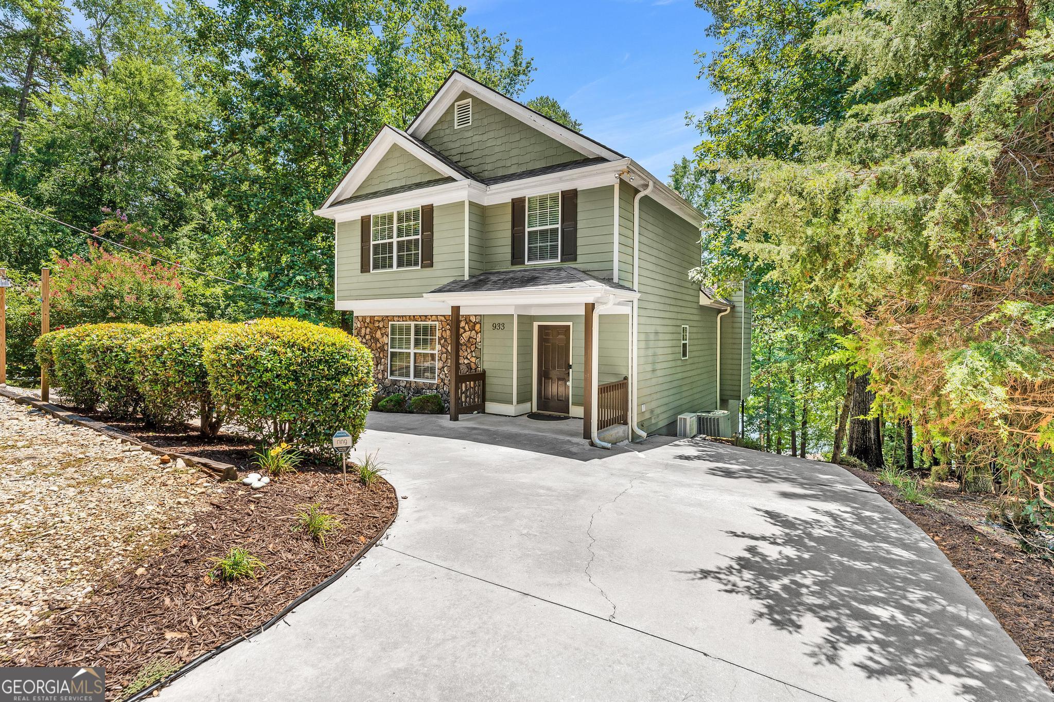 933 Rue Fleur De Lis